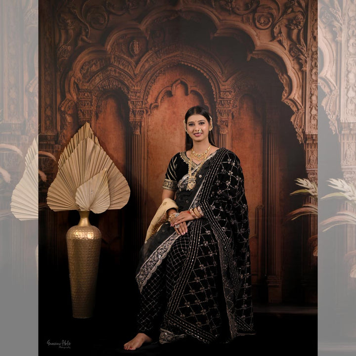 Royal Court : Maternity Backdrops