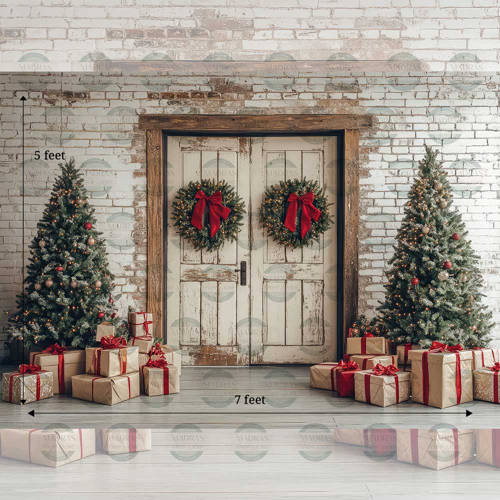 Rustic Wreath Door : Baby Backdrops