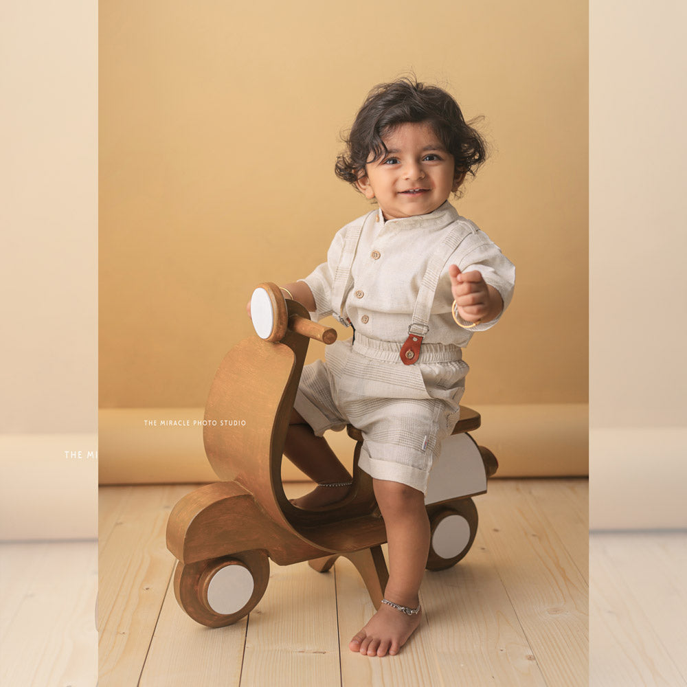 Scooter Prop : Baby Props