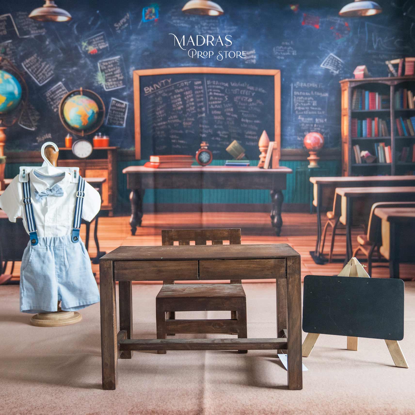 Grad Setup Store Setup - 0660 ( 18 Setups ) – Madras Prop Store