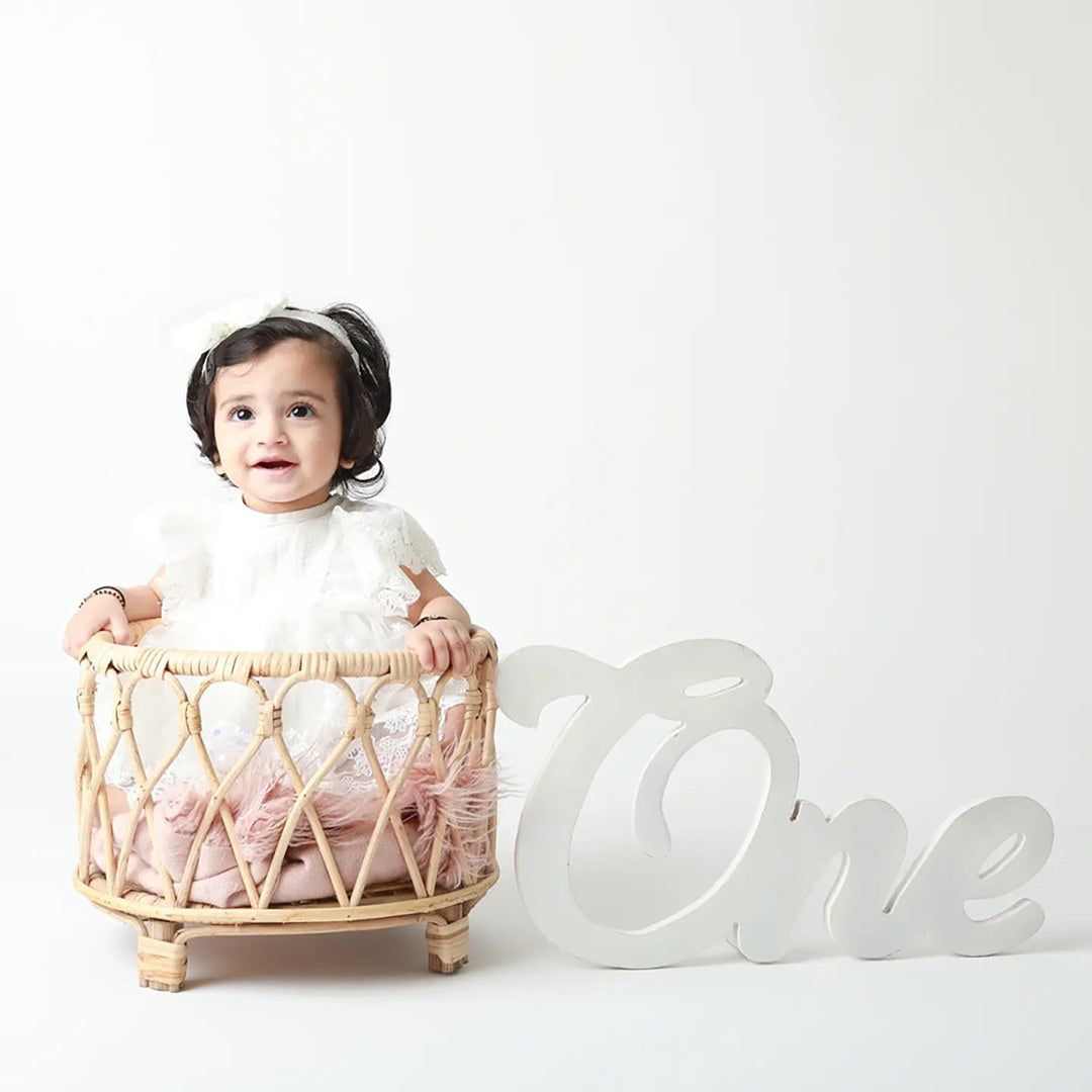 Cursive one style 2 / DNA Basket : Baby Props