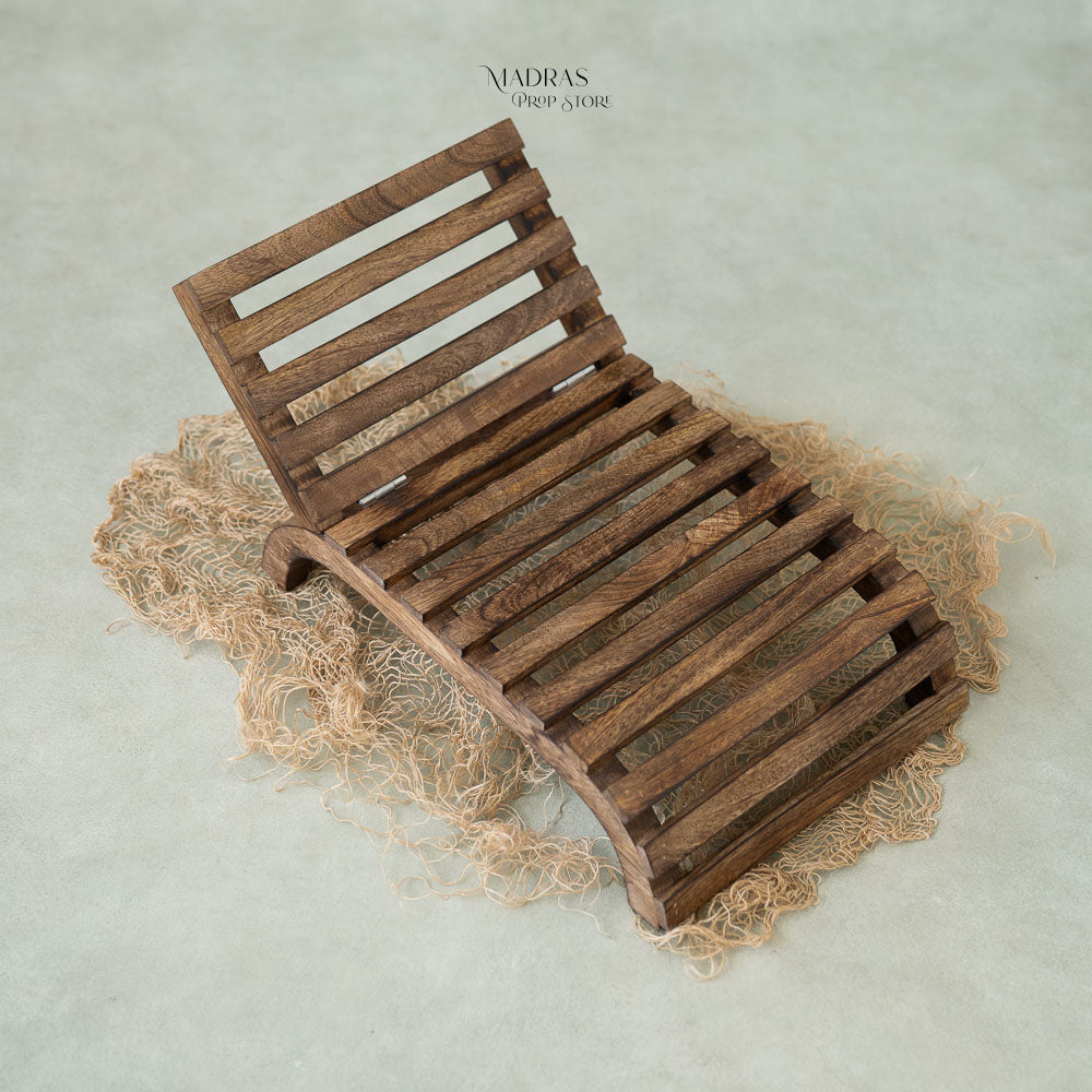 Stylish Beach Bench : Baby Props