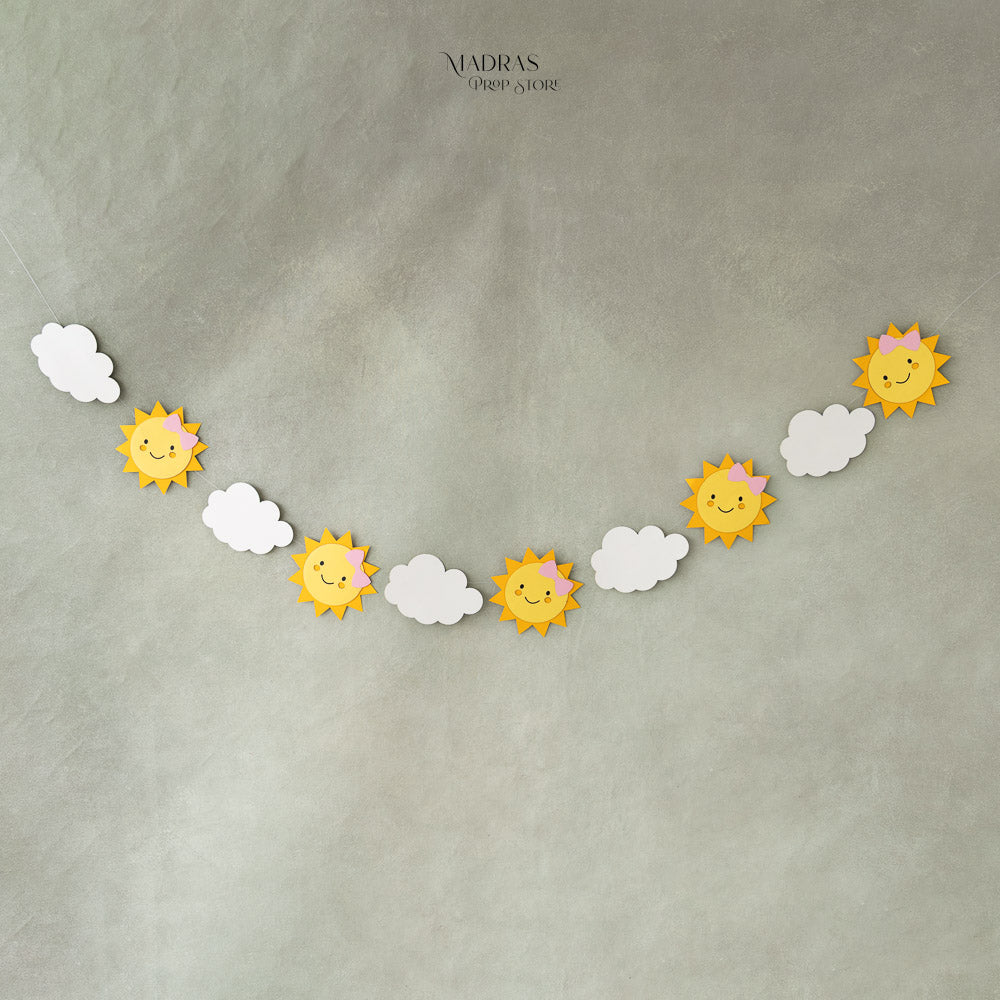 Sun Buntings : Baby Props