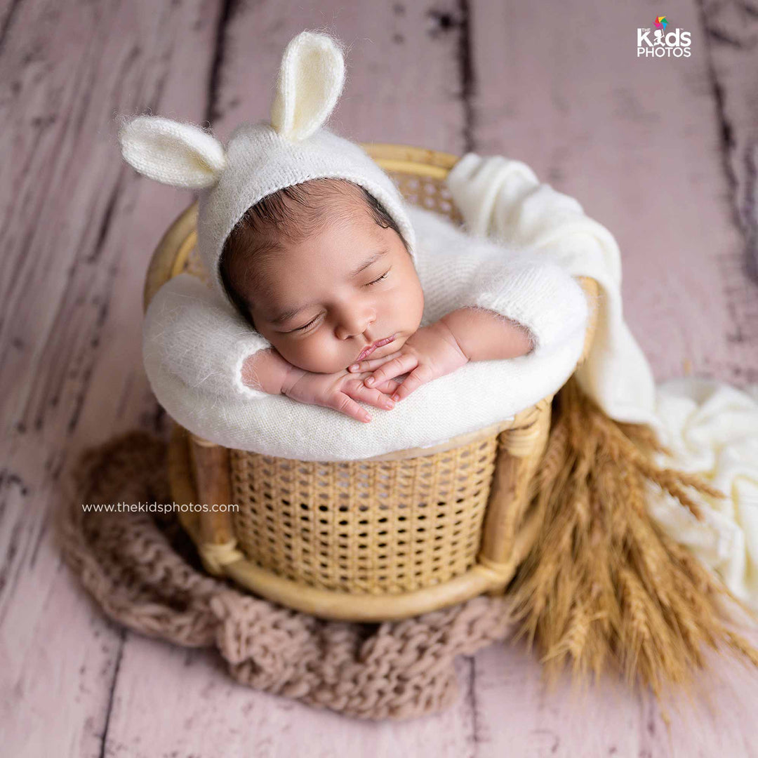 Cane Basket : Baby Props