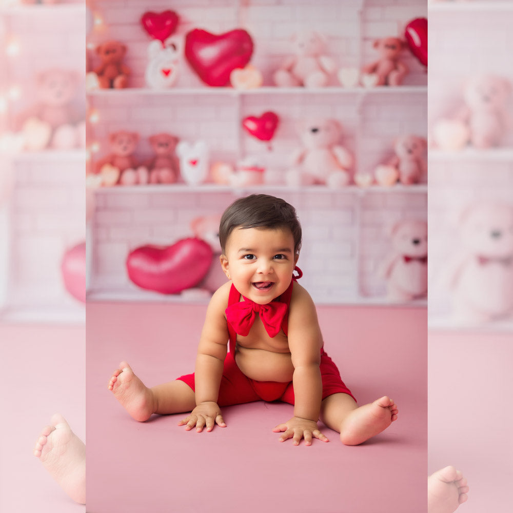 Valentine Teddy : Baby Backdrop