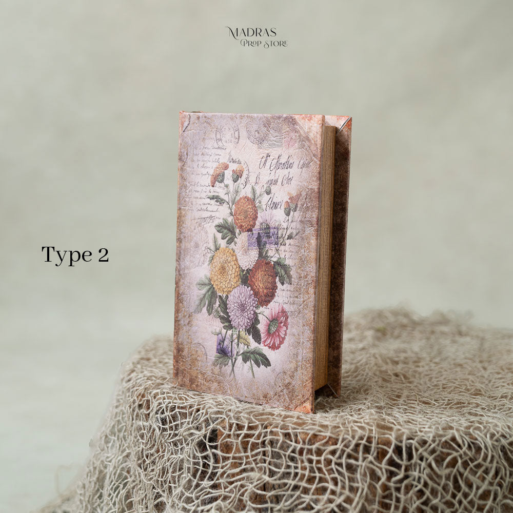 Vintage Book : Baby Props