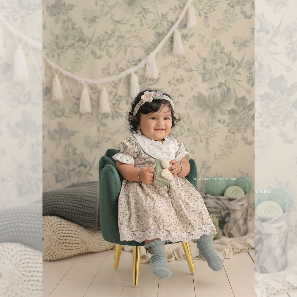 Wrap-Around Sofa : Baby Props