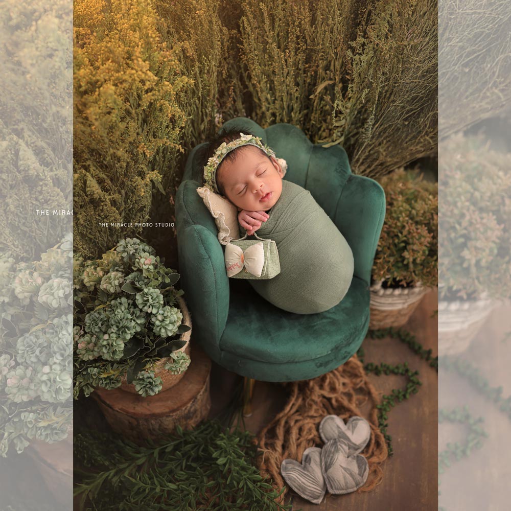Wrap-Around Sofa : Baby Props