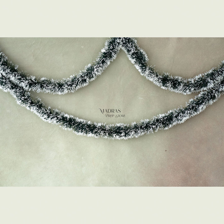 XMasDecorSetOf2 : Baby props