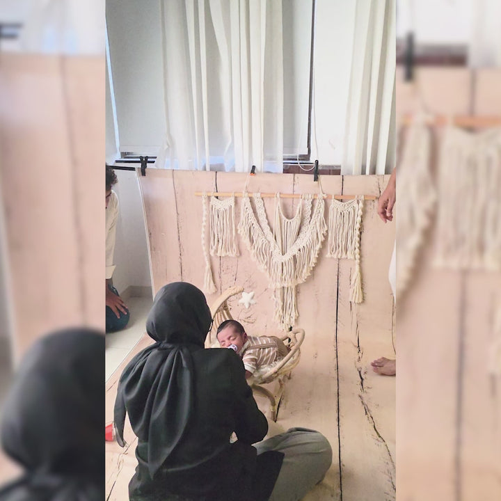 Crescent Cradle : Baby Props