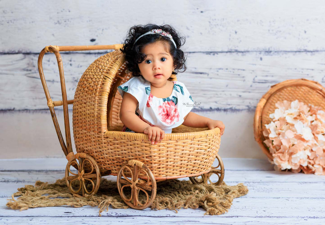 Bamboo Pram : Baby Props