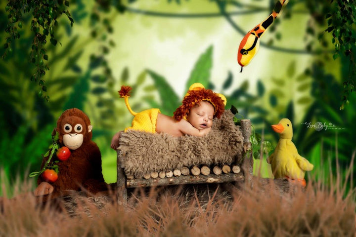 Natural Wooden Log Bed : Baby Props