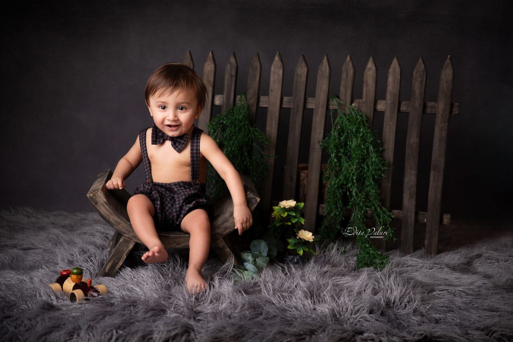 Half U Bench : Baby Props