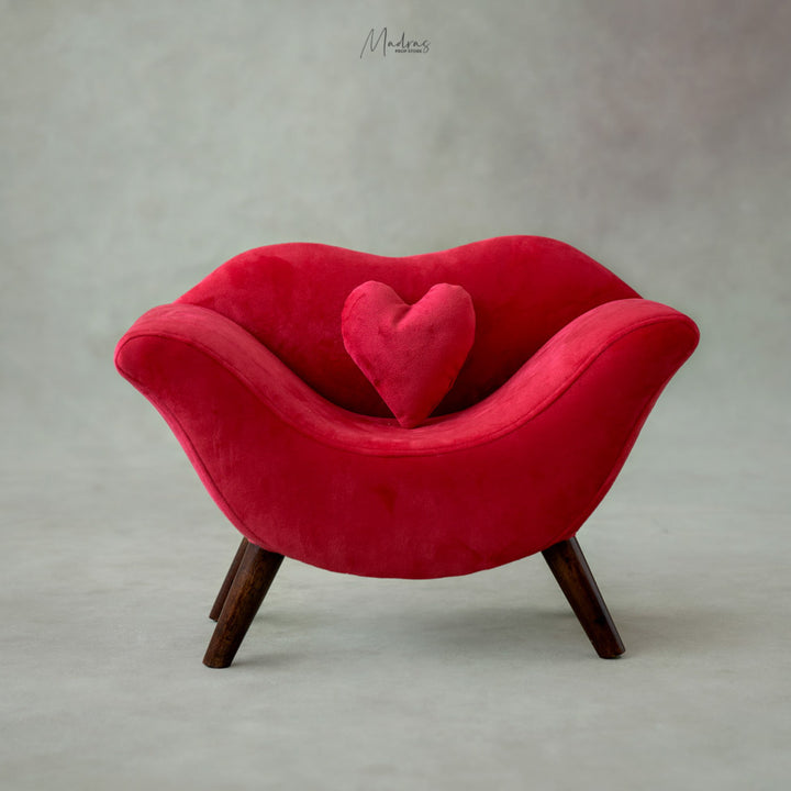 Lip Sofa : Baby Props