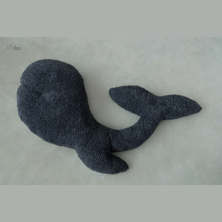 Whale Posing Pillow : Baby Props