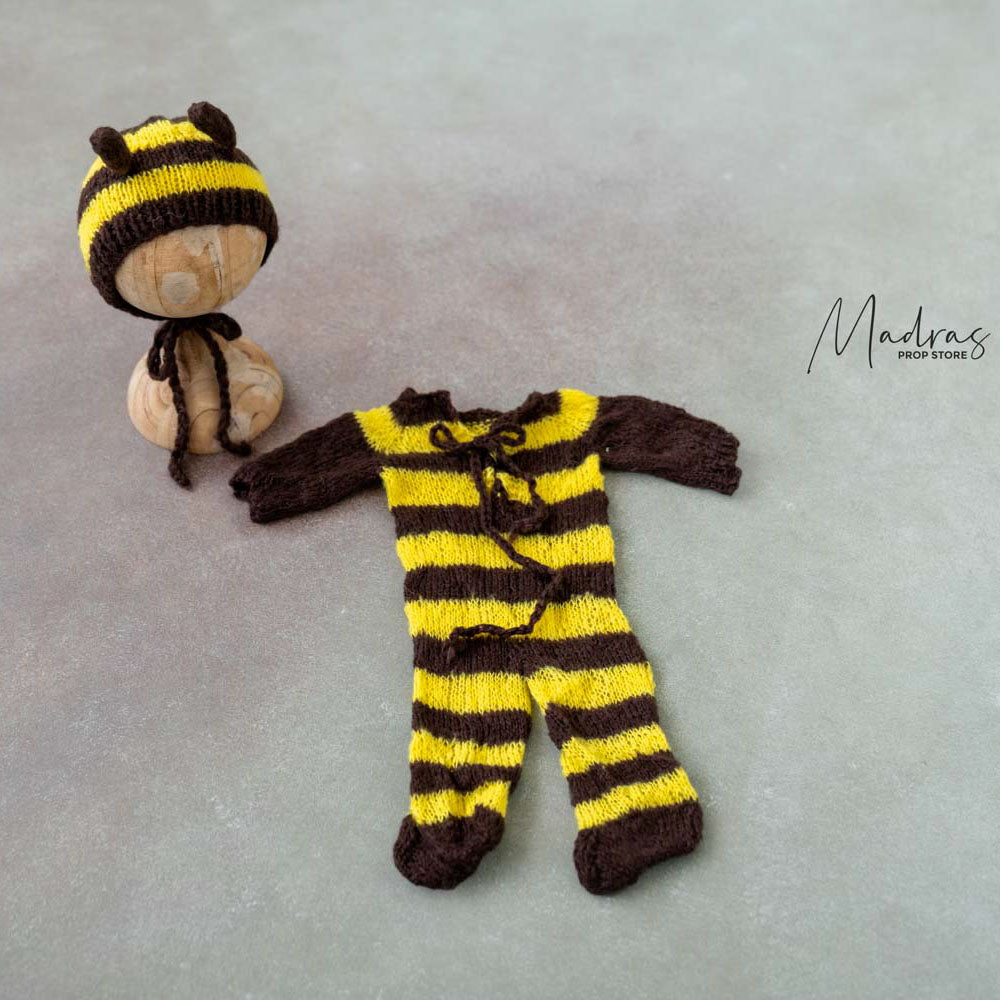 Newborn Bee Romper : Baby Props