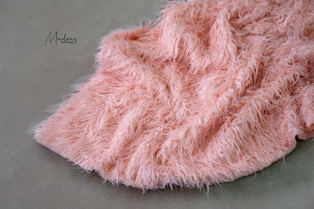 Faux Fur Mat : Baby Props