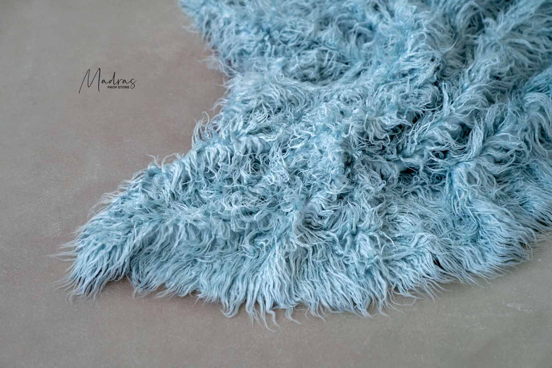 Faux Fur Mat : Baby Props