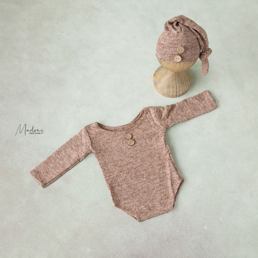 Aiden Romper With Sleepy Cap : Baby Props