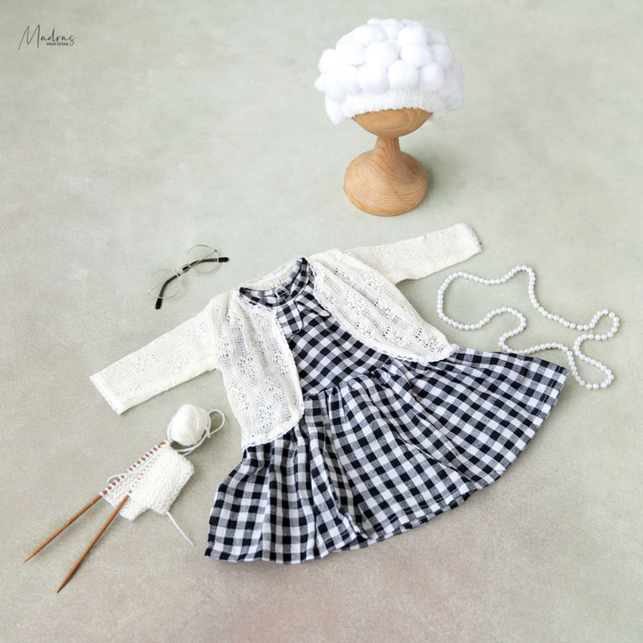 Grandma Outfit 5 pc set : Baby Props