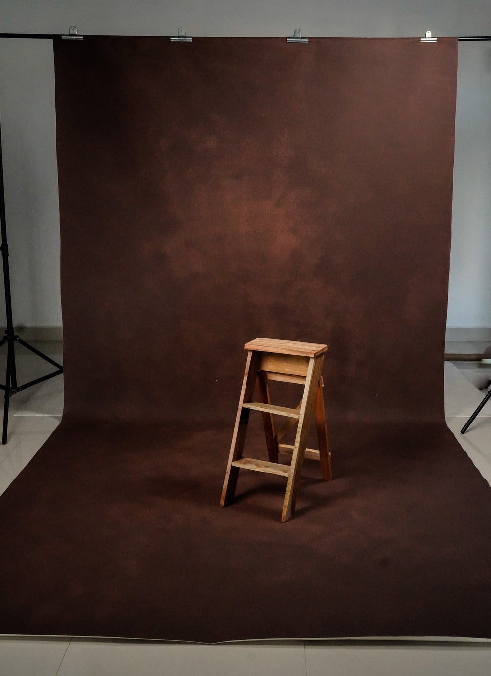 Brown Canvas : Painted Fashion Backdrops