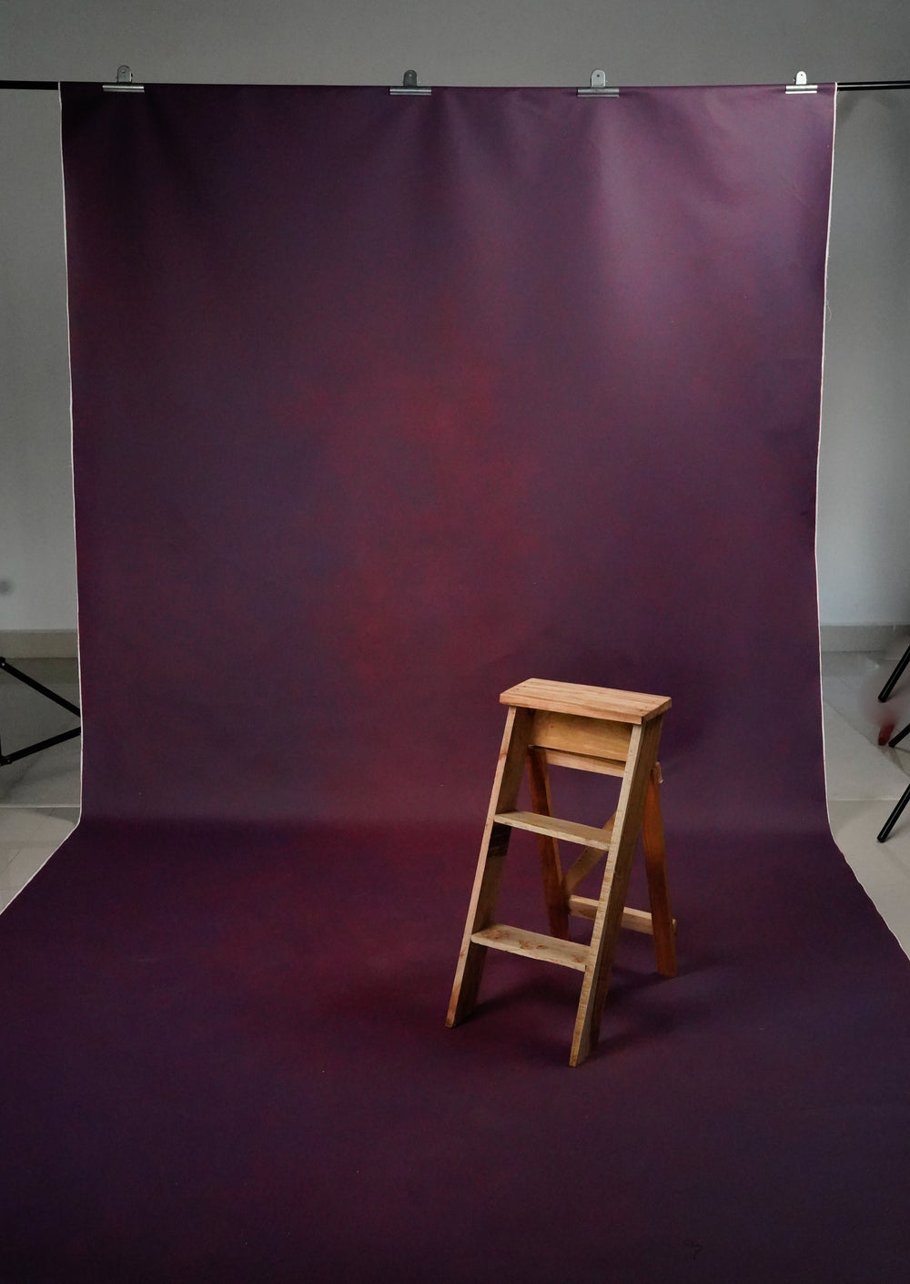 Beetroot Canvas : Painted Fashion Backdrops