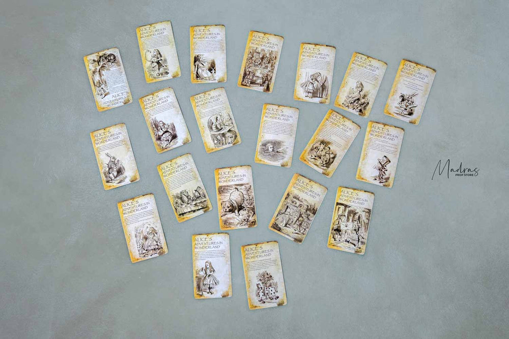 Alice In Wonderland Set of 20 post cards : Baby Props