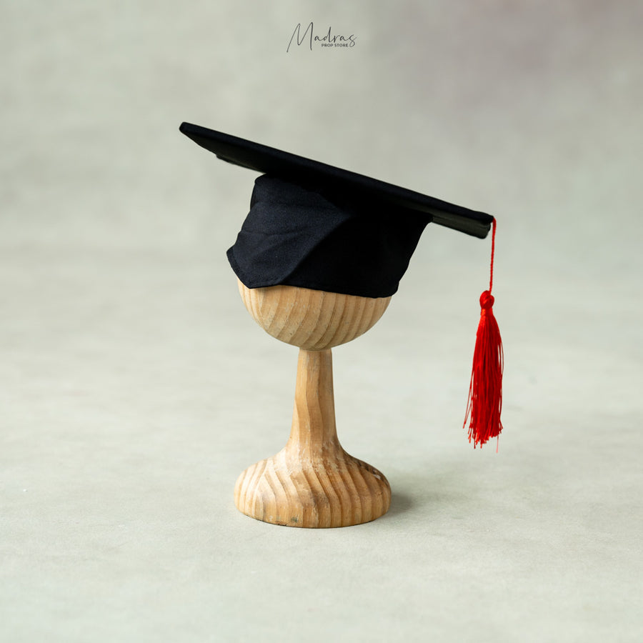 Graduation Cap – Madras Prop Store