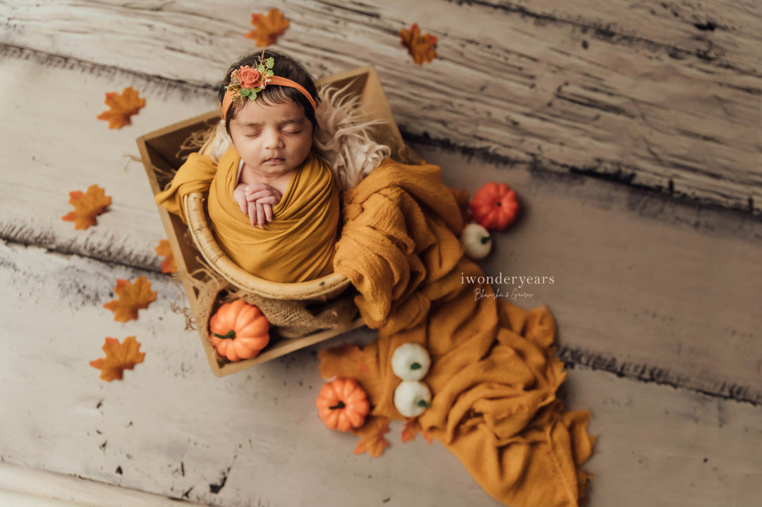 Vintage Cream Wood : Baby Backdrops