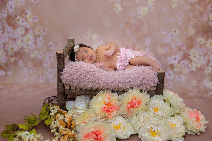 Natural Wooden Log Bed : Baby Props