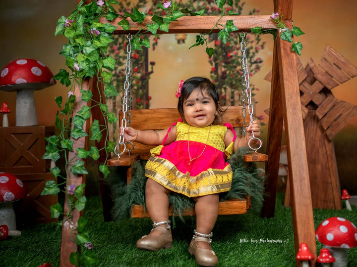 Wooden Swing : Baby Props