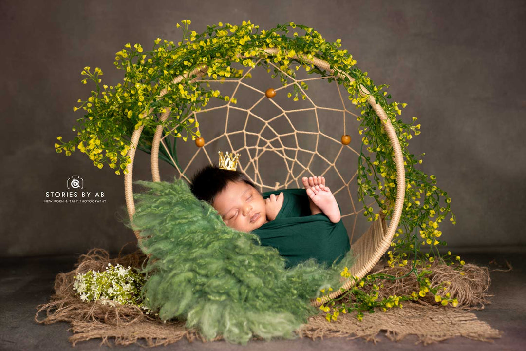 Macrame Dreamcatcher : Baby Props