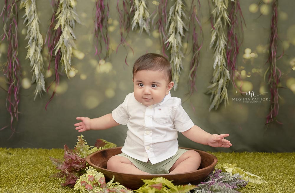 Rustic Wooden Bowl : Baby Props