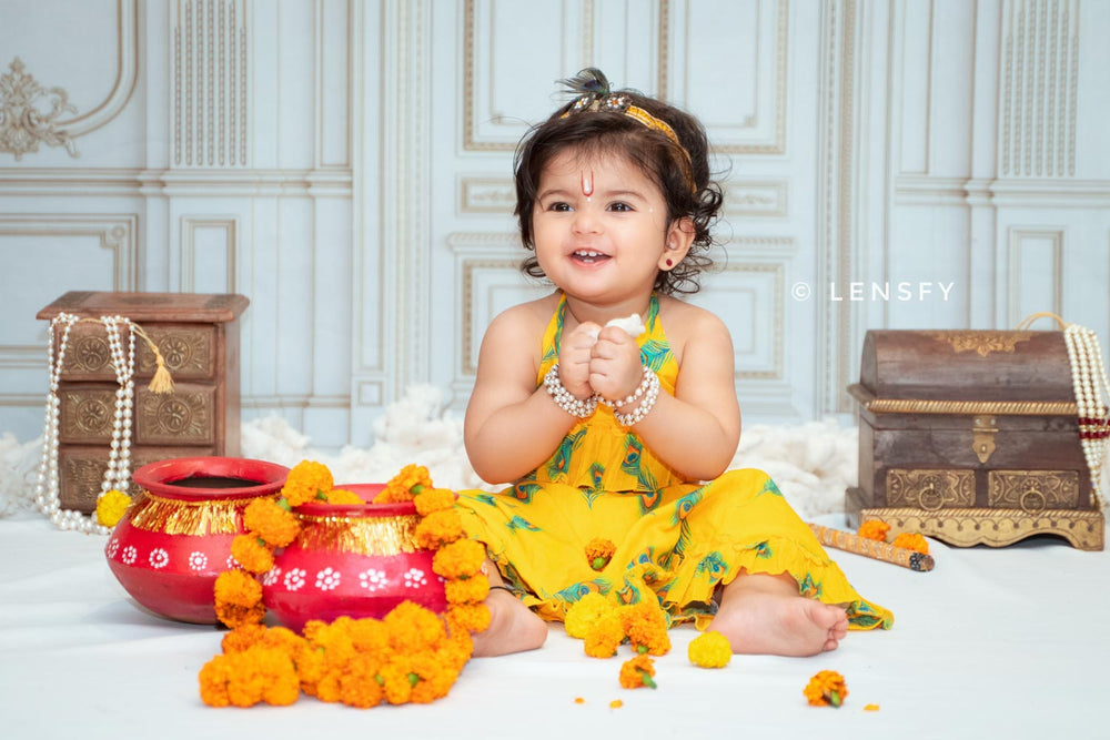 Vintage Sage Doorway : Baby Backdrops