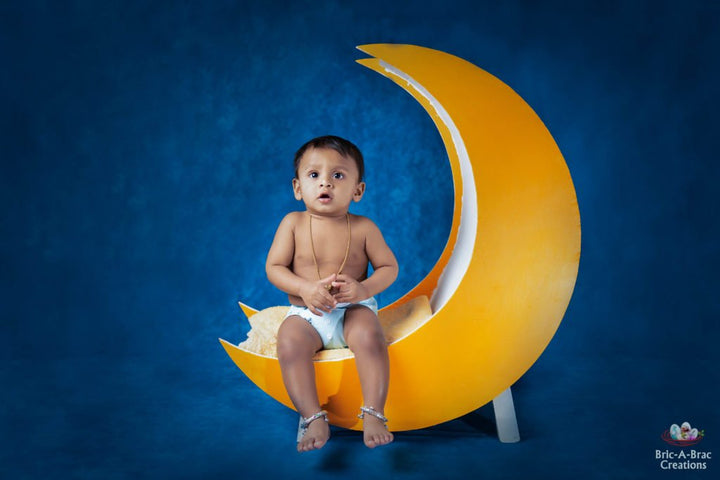 Moon Bench : Baby Props